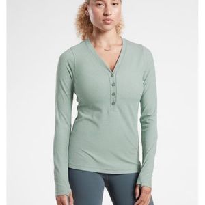 ATHLETA Uptempo Ribbed Women’s Henley Top - Size Medium